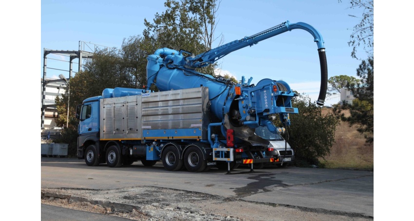 Combined Sewer Cleaning Vehicle
