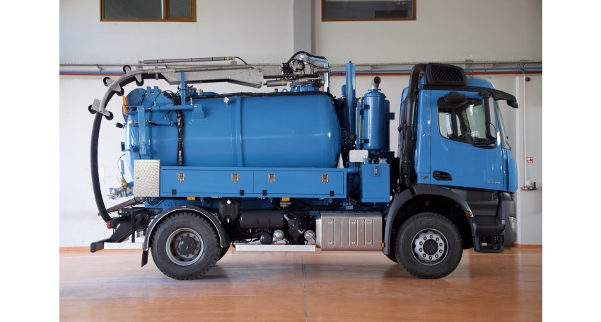 Vacuum Tanker